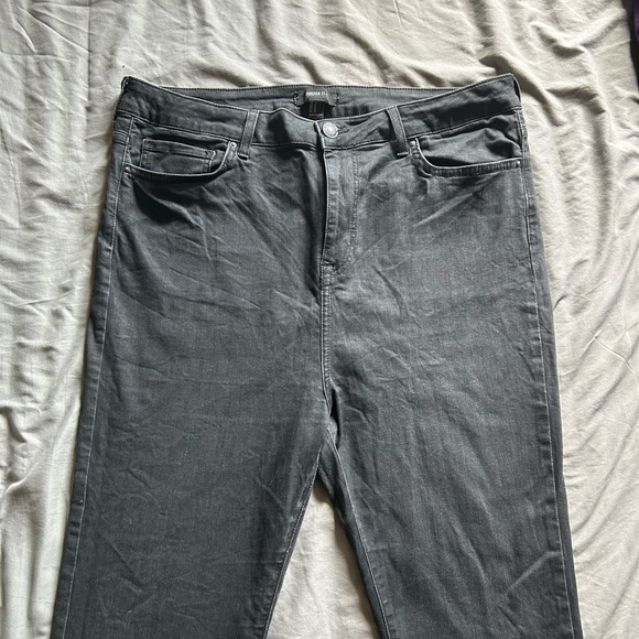 Plus Forever 21 Black Faded Jeans - Picture 5 of 5